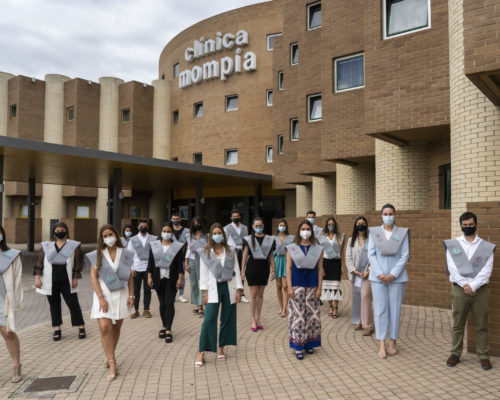 La Escuela Universitaria De Enfermería ‘Clínica Mompía’ Celebra La Graduación De Su Primera Promoción